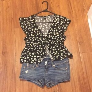 Black and white floral top. Small